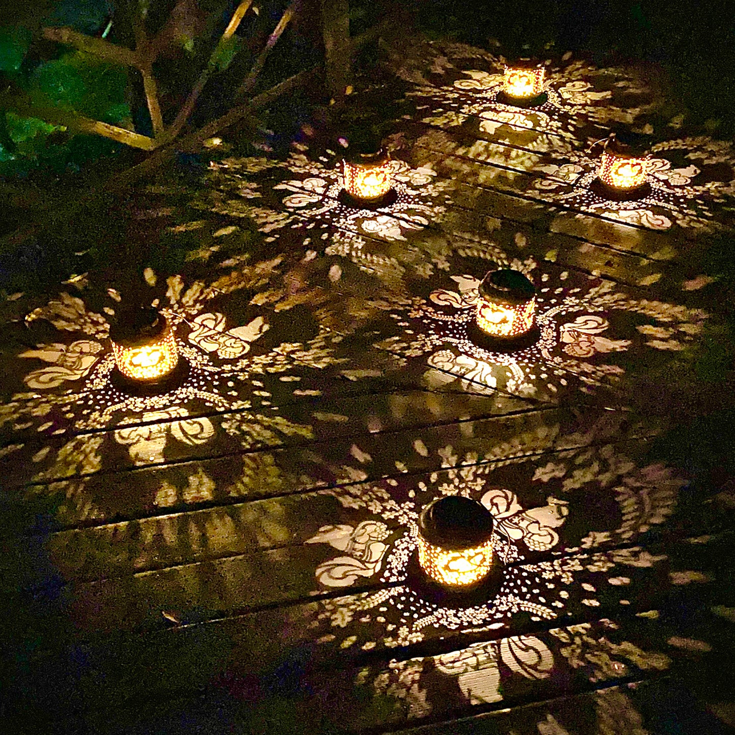 Squirrel Solar Lanterns Outdoor Waterproof Hanging Solar Lights Squirrel Gifts for Women Men Metal Decorative LED Lanterns for Yard, Patio, Lawn, Tabletop, Pathway, Landscape, Garden Decor