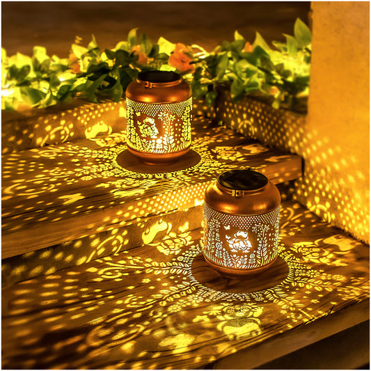 2 Pack Frog Solar Lanterns Outdoor Waterproof Hanging Solar Lights Frog Gifts for Women Men Mom Metal Decorative LED Outdoor Lanterns for Patio, Lawn, Landscape, Garden Decor, Yard Decorations