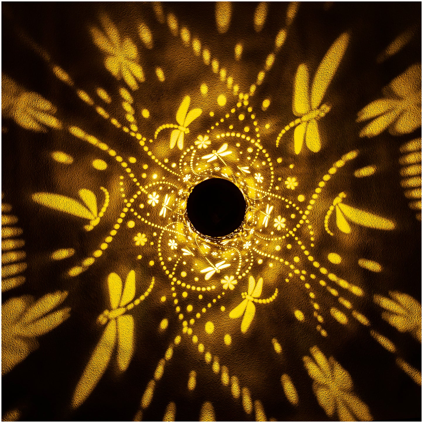 2 Pack Dragonfly Solar Lanterns Outdoor Waterproof Hanging Solar Lights Dragonfly Gifts for Women Men Metal Decorative LED Lights for Garden Decor,Yard,Patio,Lawn,Tabletop,Pathway,Landscape