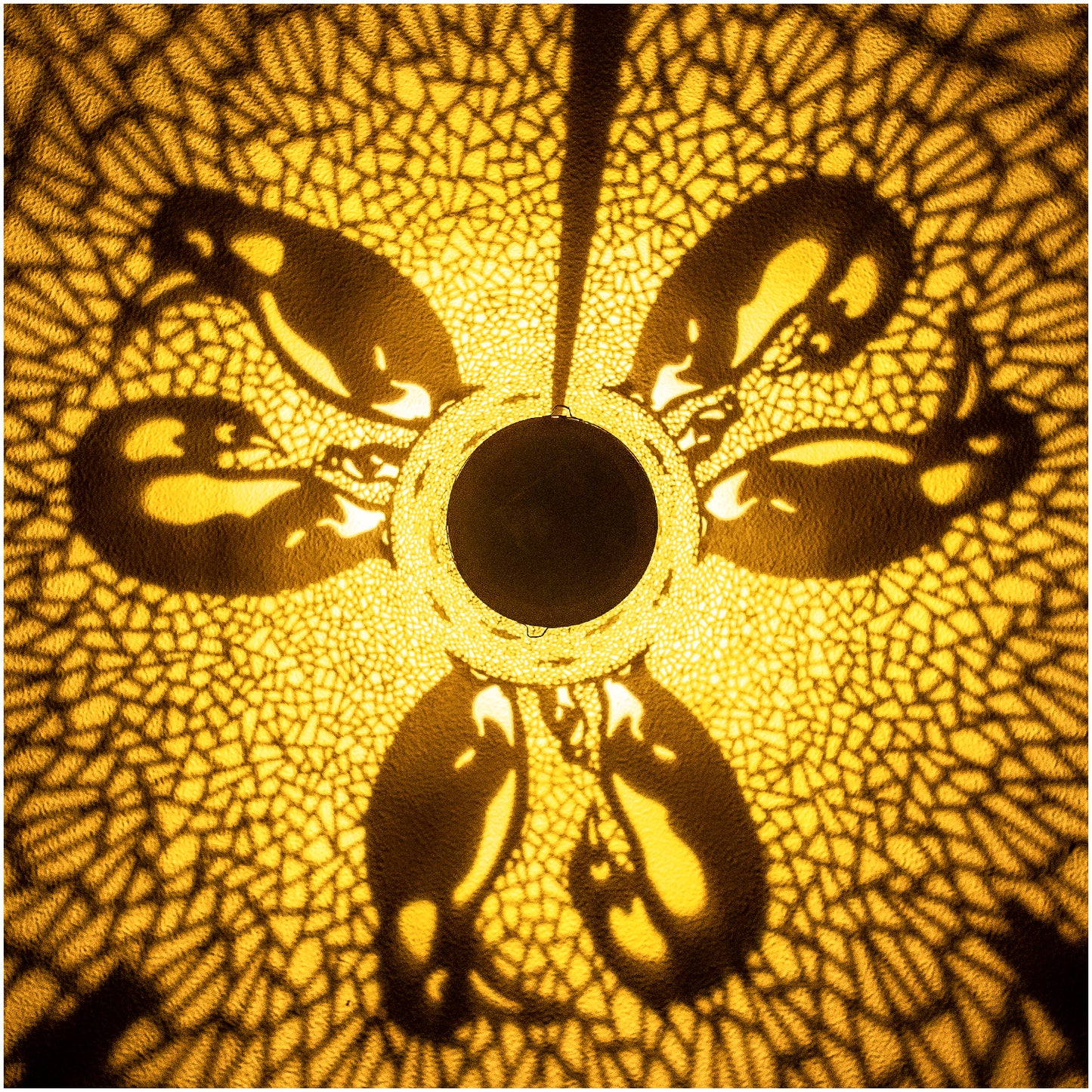 Penguin Solar Lanterns Outdoor Waterproof Hanging Solar Lights Penguin Gifts for Women Men Metal Decorative LED penguin Lanterns for Garden Decor,Yard,Patio,Lawn,Tabletop,Pathway,Landscape