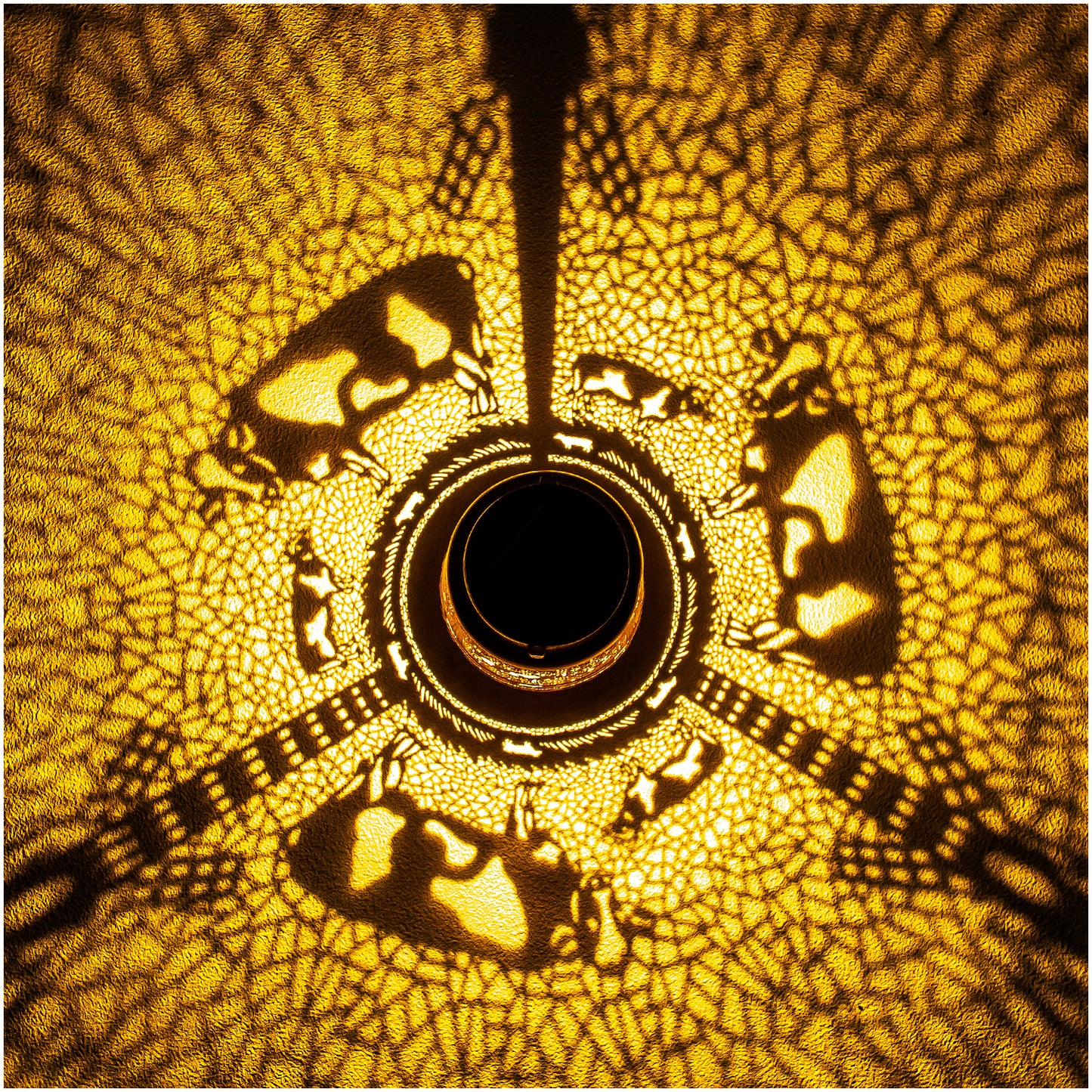 Cow Solar Lanterns Outdoor Waterproof Hanging Solar Lights Cow Gifts for Women Men Metal Decorative LED Cow Lanterns for Garden Decor,Yard,Patio,Lawn,Tabletop,Pathway,Landscape