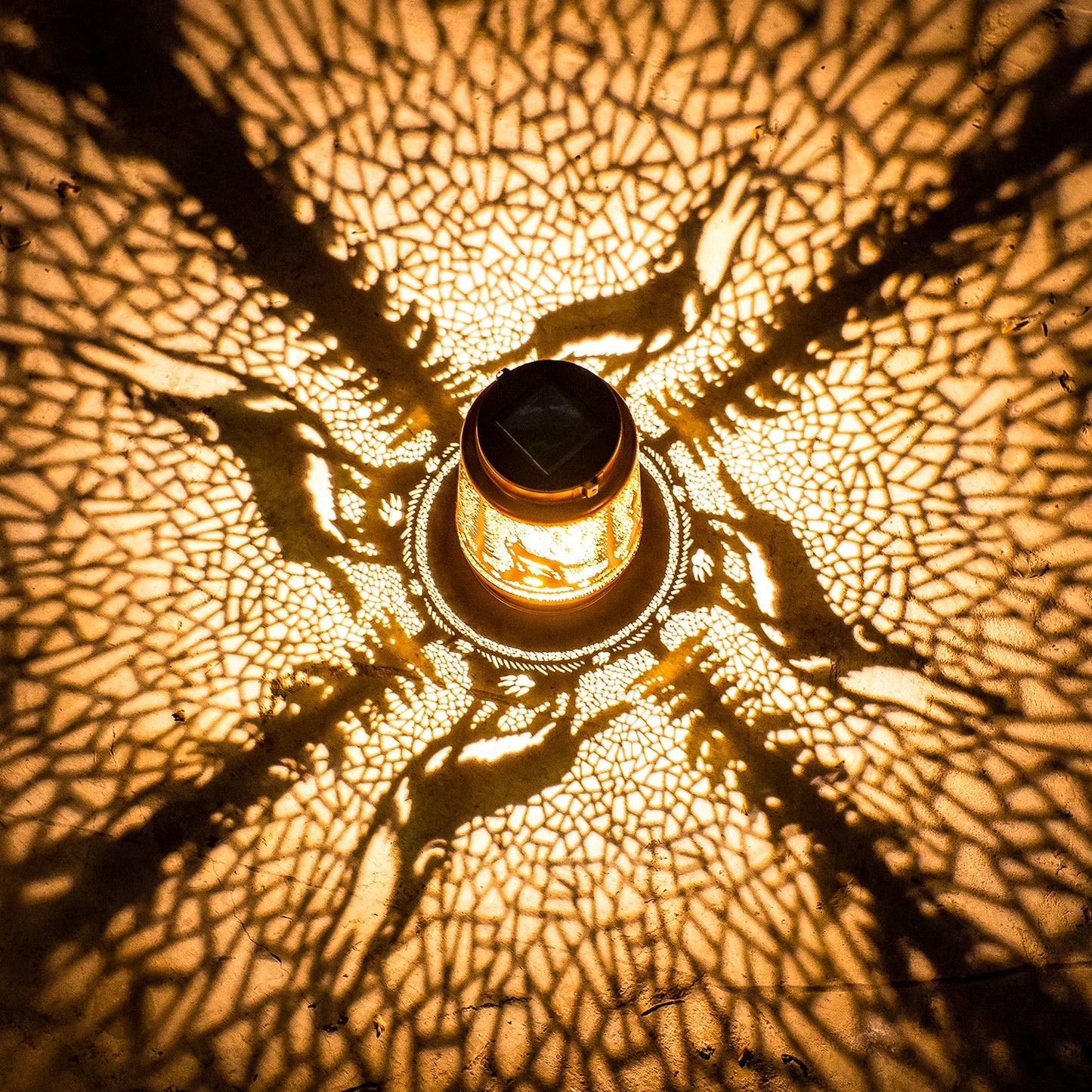 2 Pack Wolf Solar Lanterns Outdoor Waterproof Hanging Solar Lights Wolf Gifts for Women Men Metal Decorative LED Wolf Lanterns for Garden Decor,Yard,Patio,Lawn,Tabletop,Pathway,Landscape